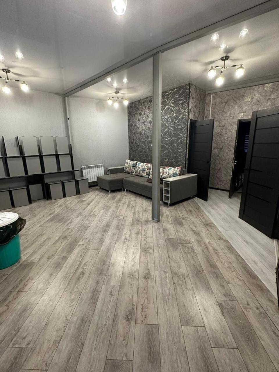 Kuze Hostel Almaty Luaran gambar