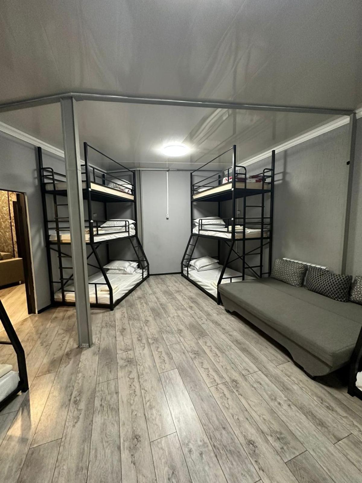 Kuze Hostel Almaty Luaran gambar