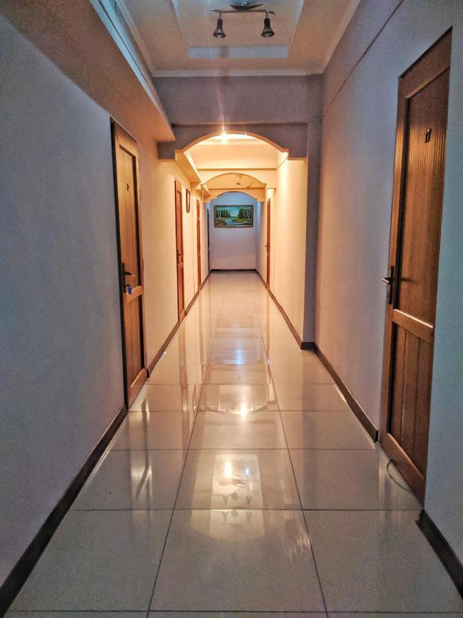 Kuze Hostel Almaty Luaran gambar