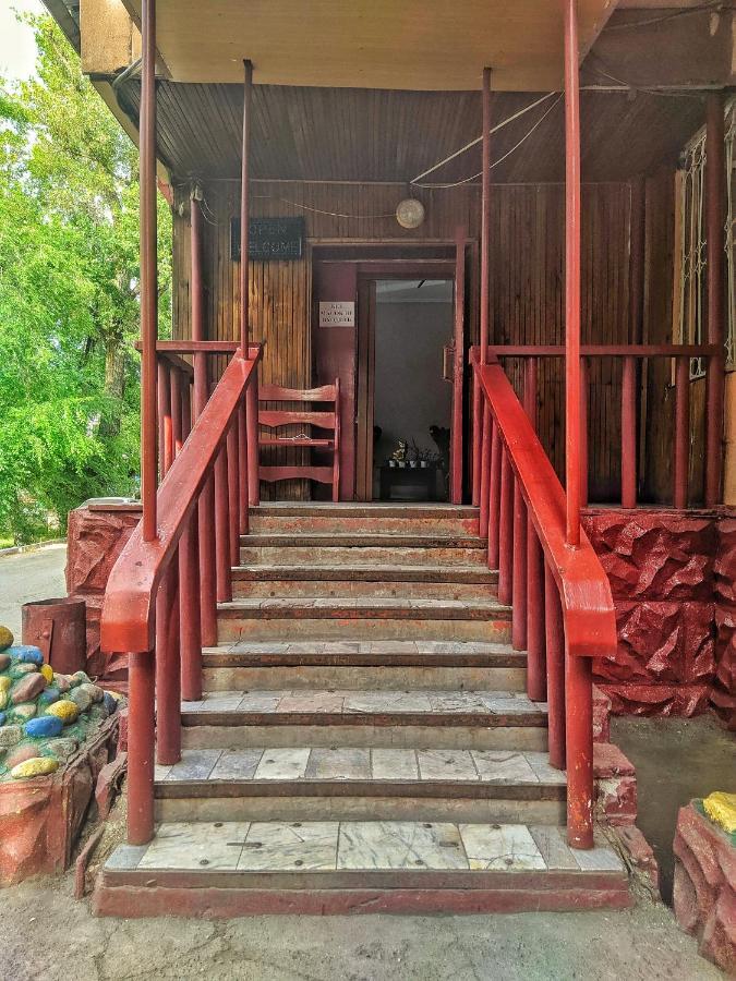 Kuze Hostel Almaty Luaran gambar